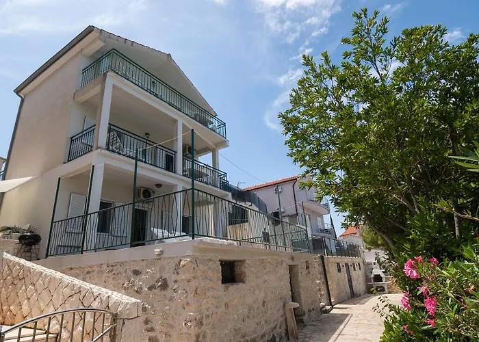 Apartments Ivica