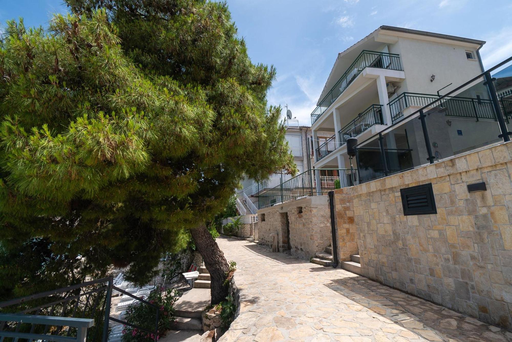 Apartment Ivica Primosten