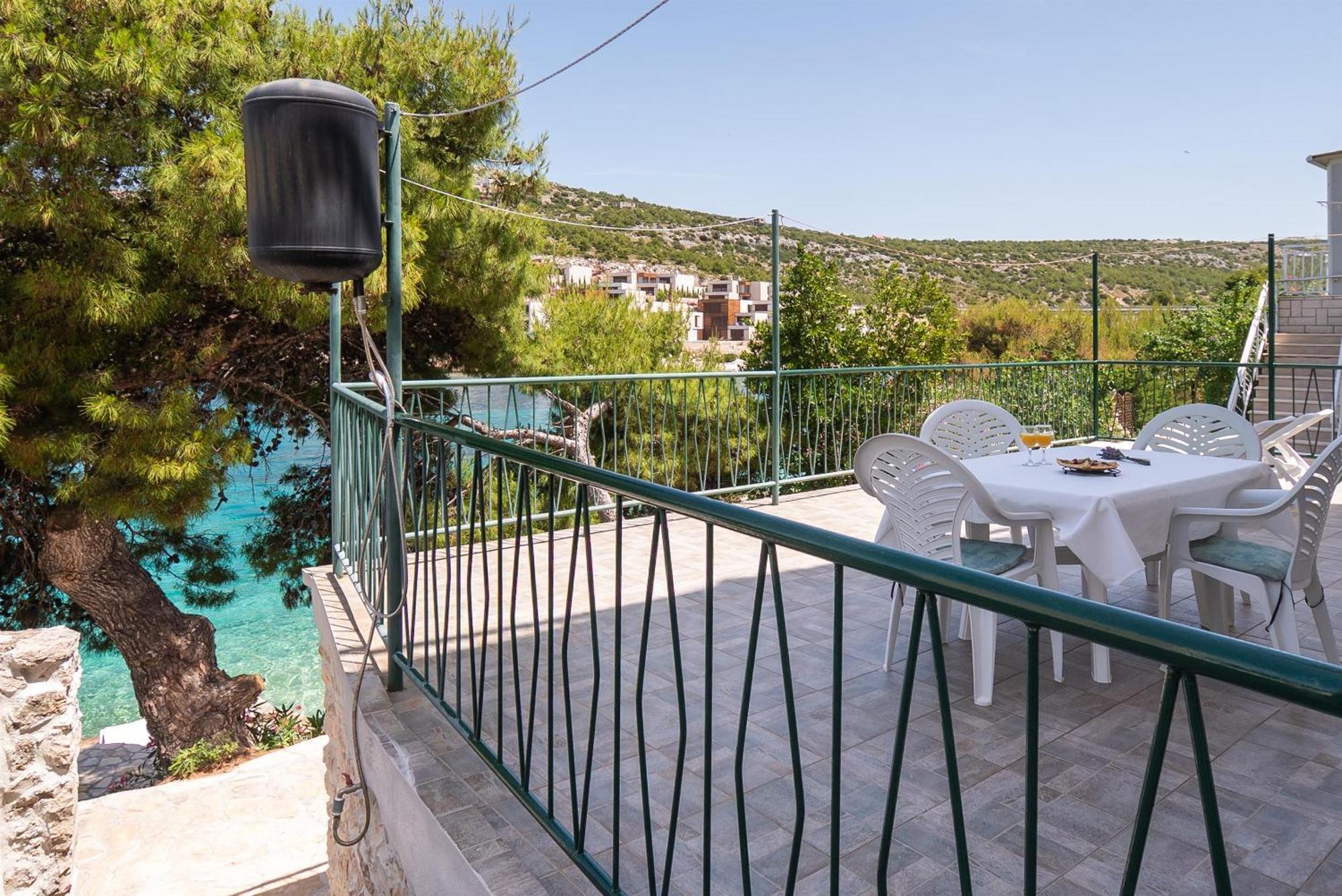 Ivica Apartment Primosten