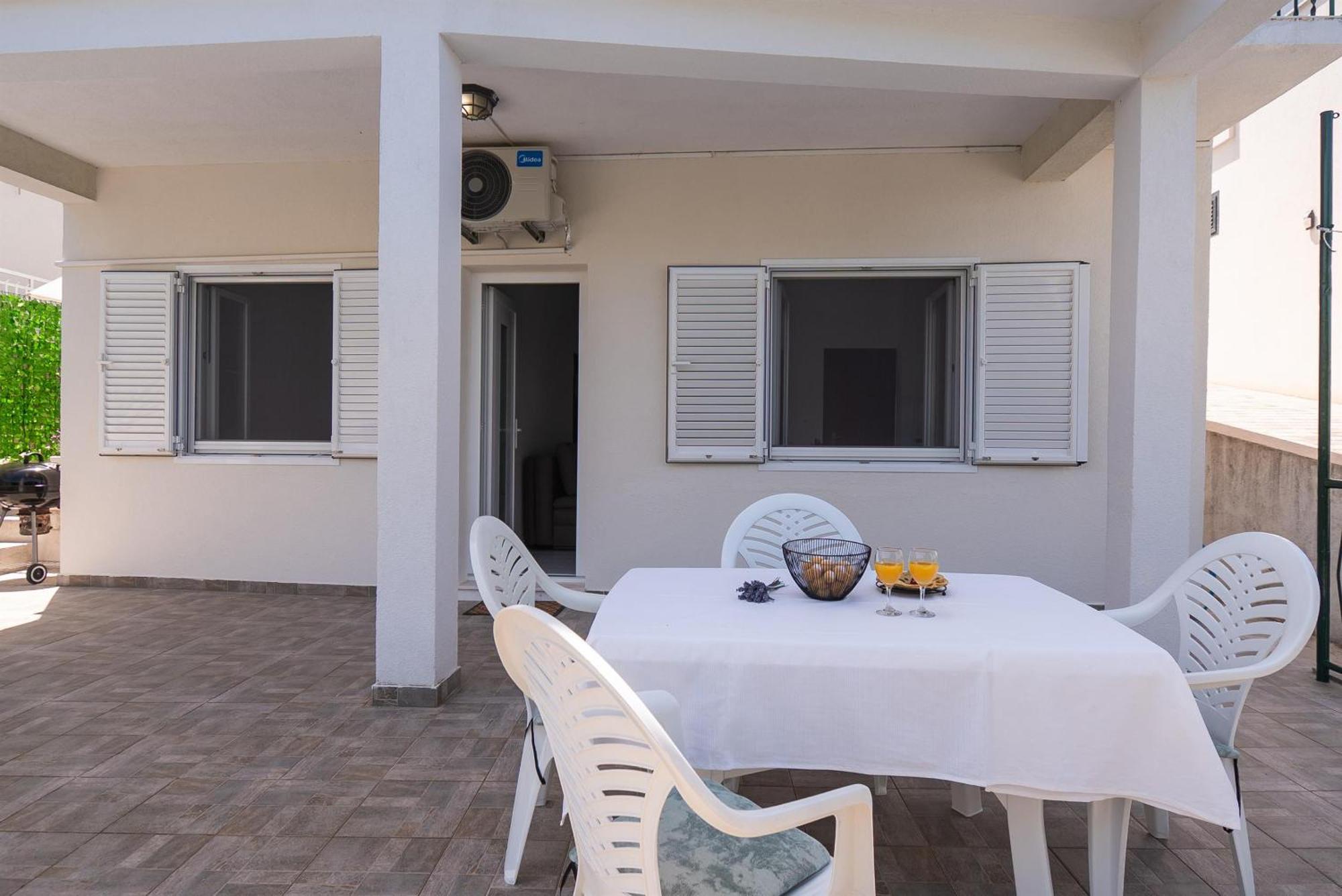 Apartment Ivica Primosten